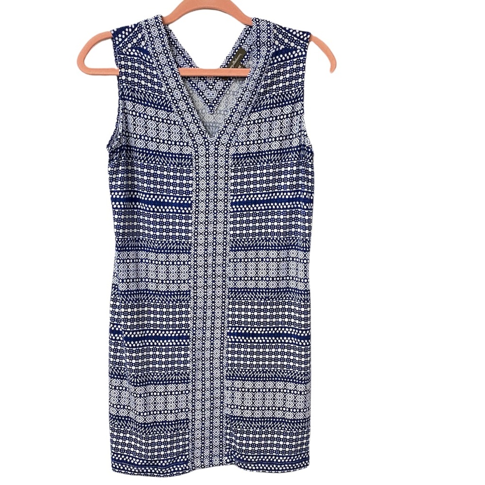 Tommy Bahama v neck sleeveless shift dress Sz med geometric designs